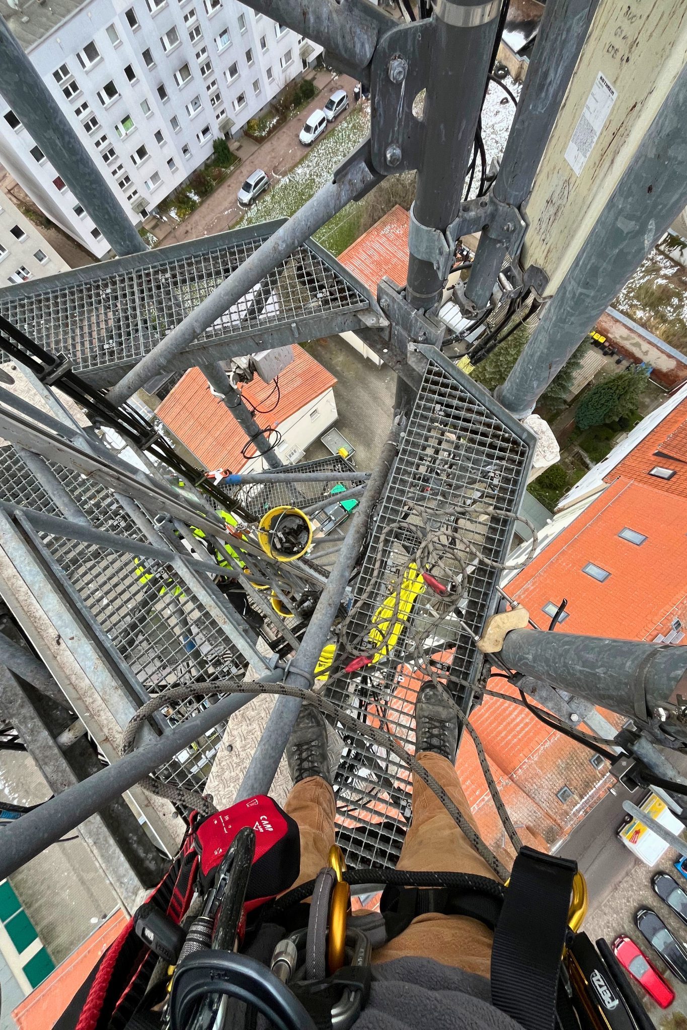 Professionelle Höhenarbeiten mit Seilzugangstechnik